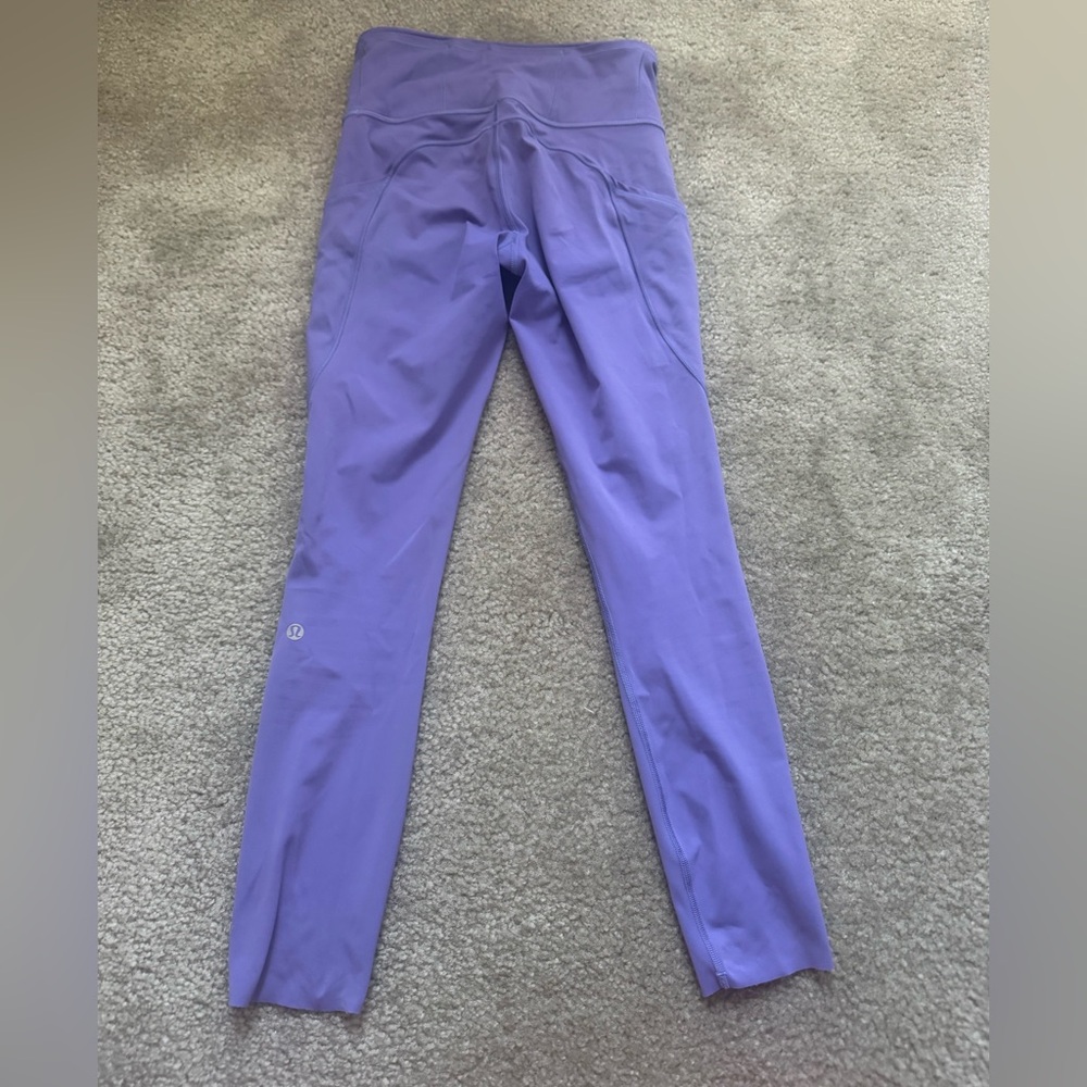 Lululemon leggie with pocket size 4